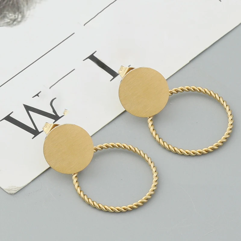 Классические Ретро Витые серьги-кольца из нержавеющей стали для женщин, позолоченные круглые серьги-обнимашки, пряжка для ушей, украшения для вечеринок 2